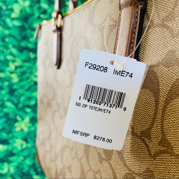 COACH (F29208) SIGNATURE COATED CANVAS ZIP TOP - Picture 6 of 8